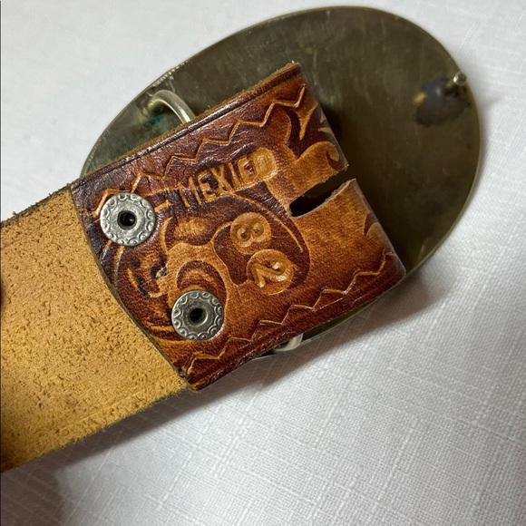 Leather Tooled belt, Abalone inlayed buckle, Mexico - Picture 10 of 11